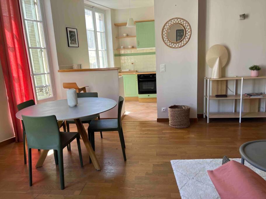 Appartement Au Centre D'Avignon Bagian luar foto